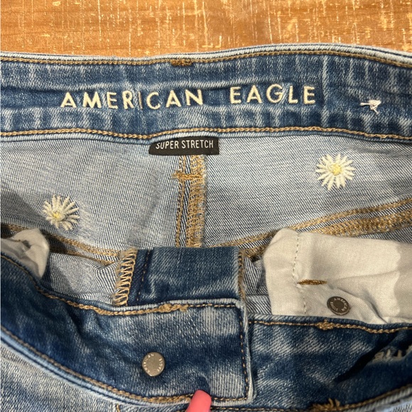 American Eagle Daisy Jean Shorts - Picture 7 of 11